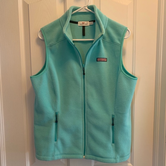 Vineyard Vines Jackets & Blazers - Vineyard Vines Tiffany lightweight fleece vest
